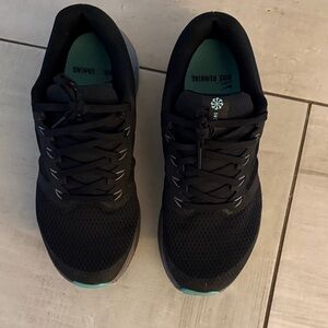 Nike Women's Black and Teal Athletic Shoes size 7